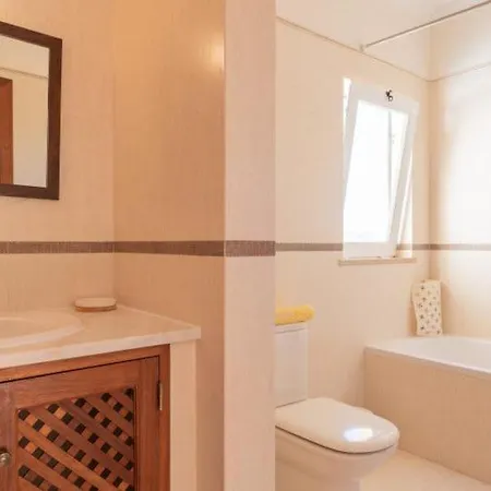 Agua - Modern Villa, Quiet Location Walkable To Restaurant And Supermarket בית נופש