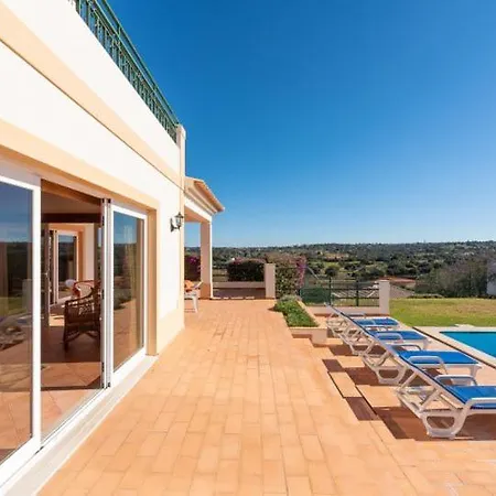 Agua - Modern Villa, Quiet Location Walkable To Restaurant And Supermarket
