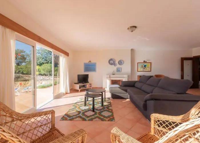 Villa Agua - Modern Villa, Quiet Location Walkable To Restaurant And Supermarket