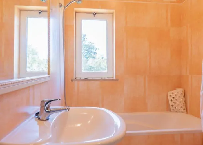 Villa Agua - Modern Villa, Quiet Location Walkable To Restaurant And Supermarket