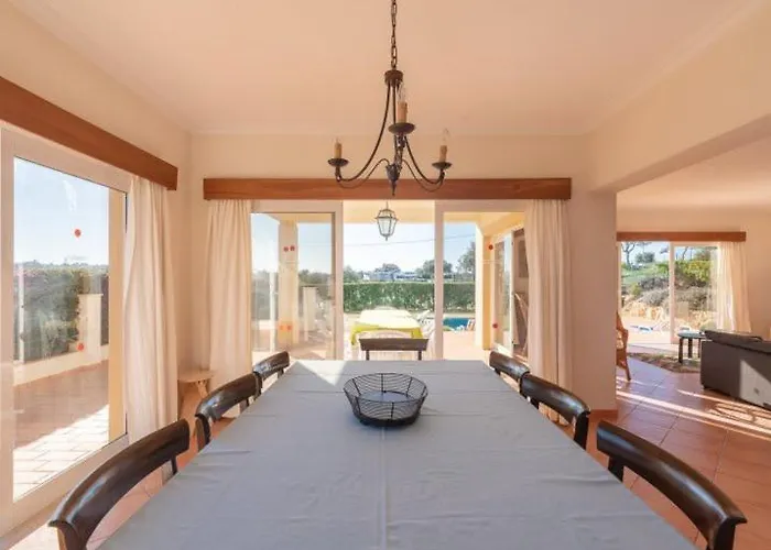 Villa Agua - Modern Villa, Quiet Location Walkable To Restaurant And Supermarket
