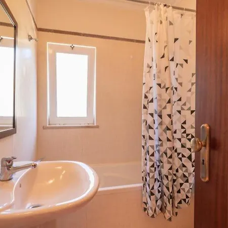 Agua - Modern Villa, Quiet Location Walkable To Restaurant&supermarket
